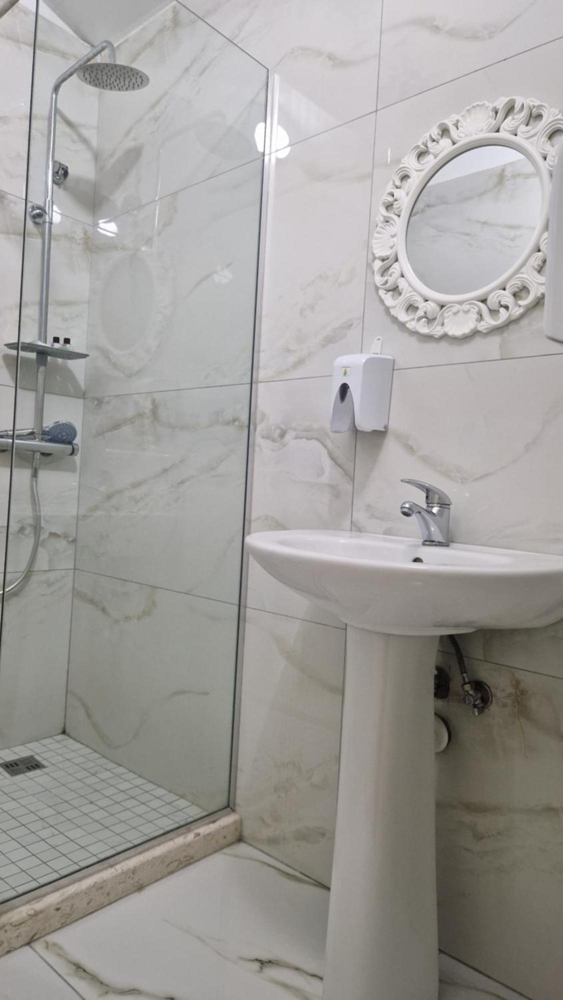 Hotel Colis Kamez Экстерьер фото