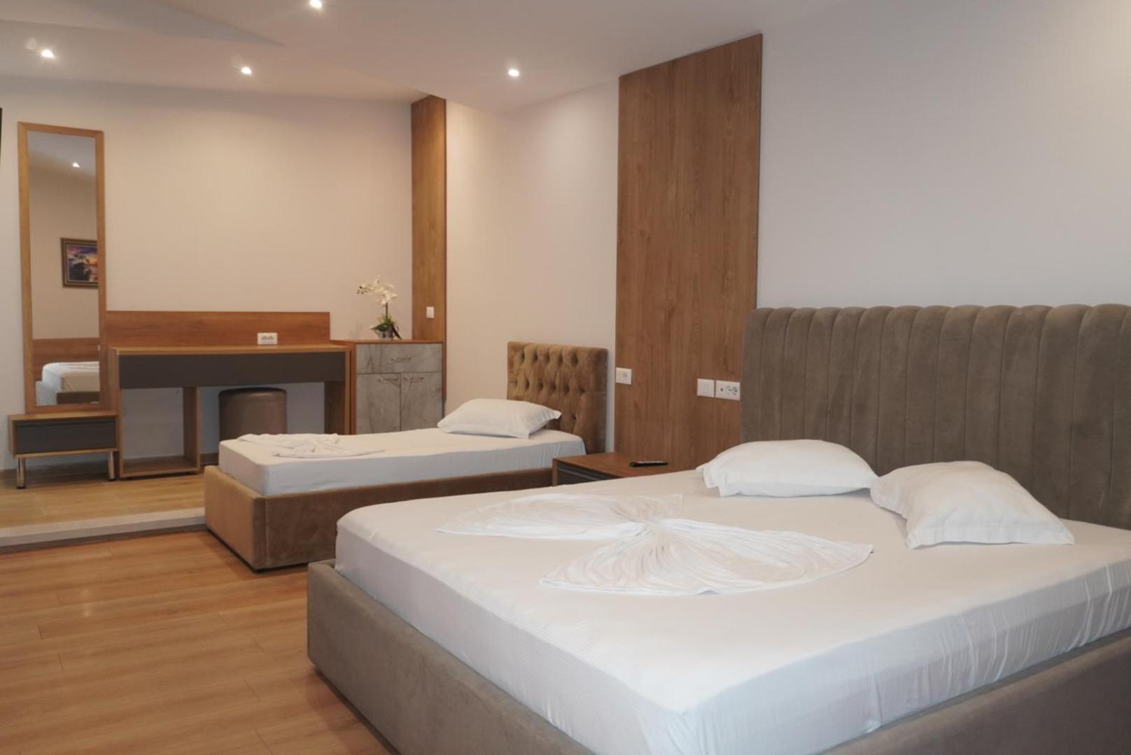 Hotel Colis Kamez Экстерьер фото